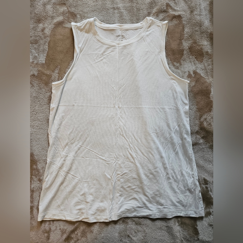 Basic White Nine West Tanm Top size M